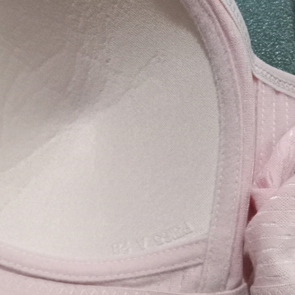 Cute new without tag pink bra. - Picture 6 of 10